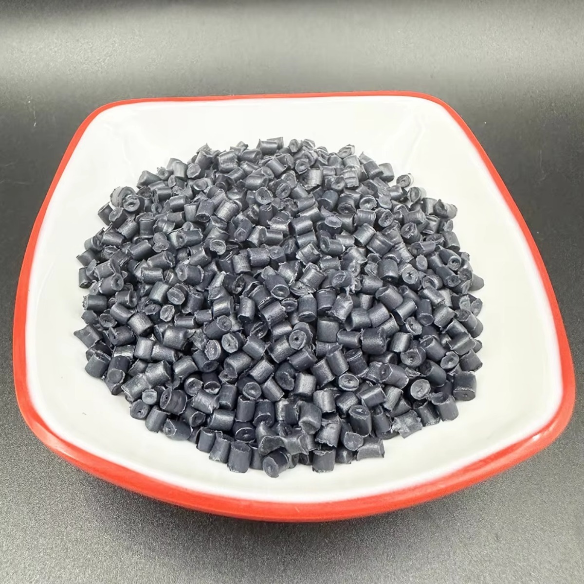 Recycled nylon pellets