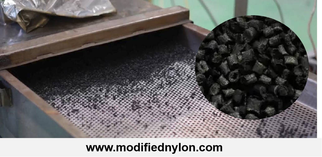 Engine cover made from PA66 GF material